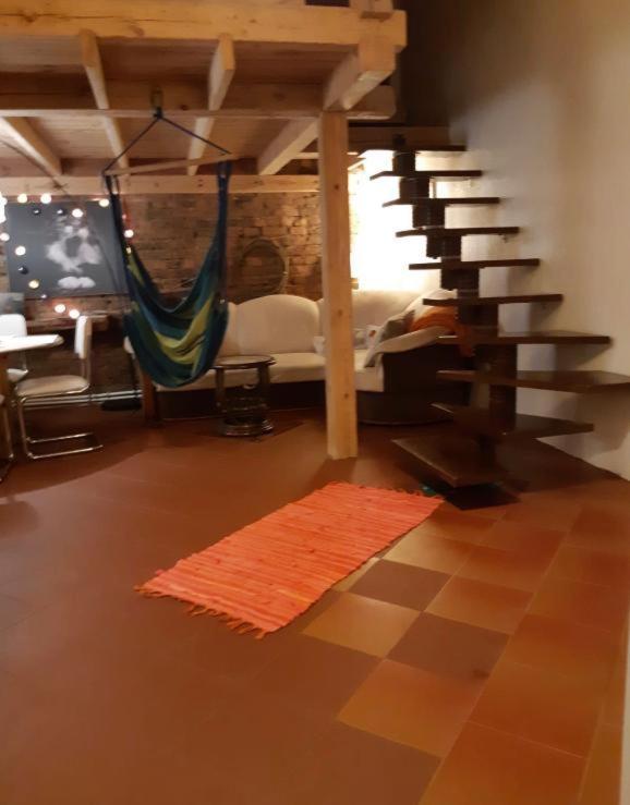 2 Story Studio Apartment Free Parking Included ريغا المظهر الخارجي الصورة